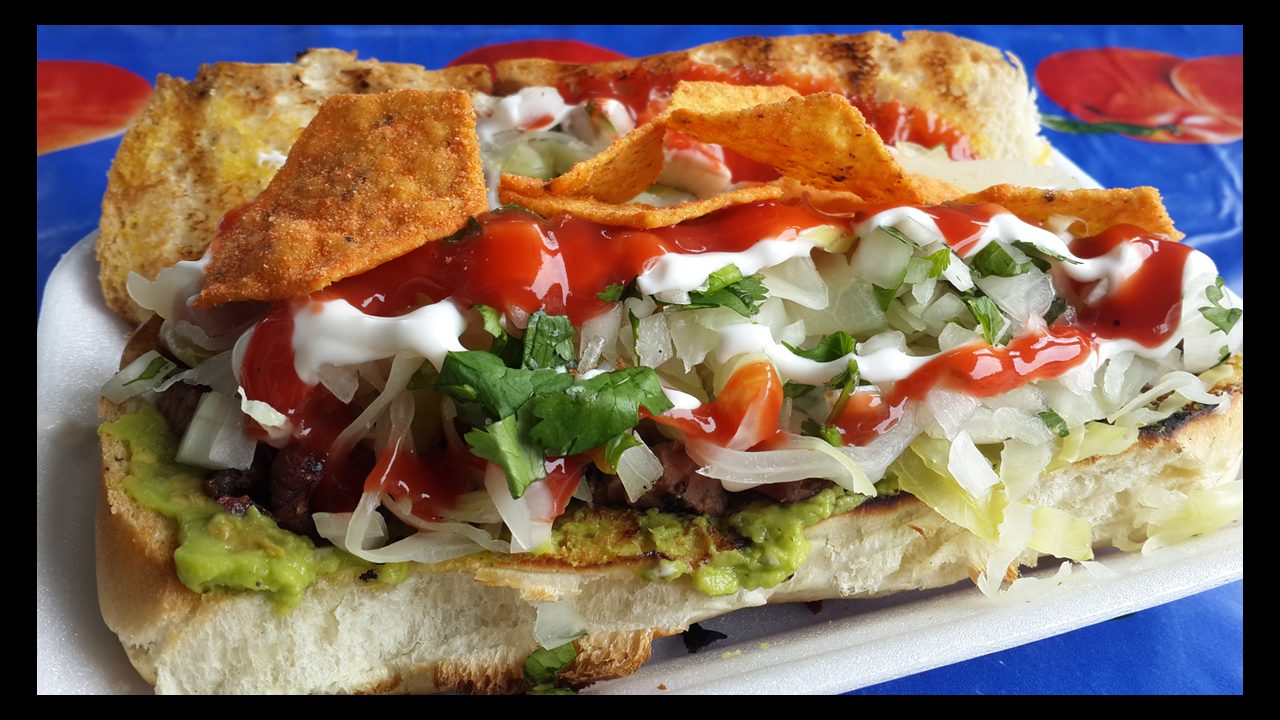 Disfrutando “un shuco” en la Universidad de San Carlos de Guatemala