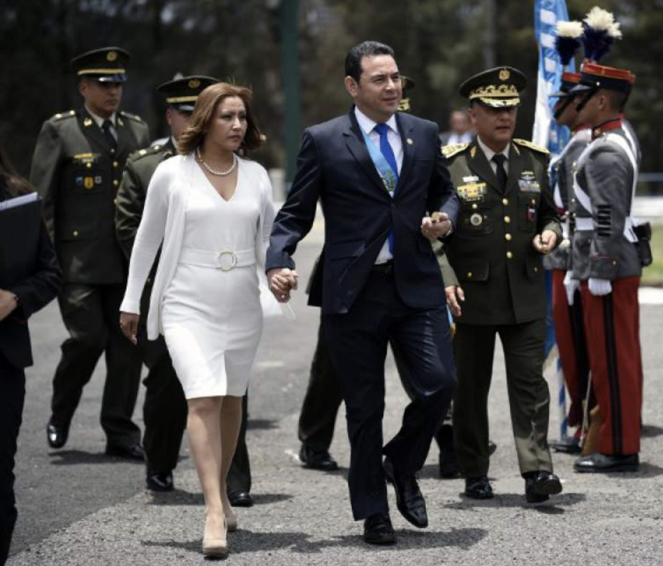 VIDEO: Jimmy Morales y Patricia Marroquín salen de nuevo de viaje ahora a Argentina y Ecuador