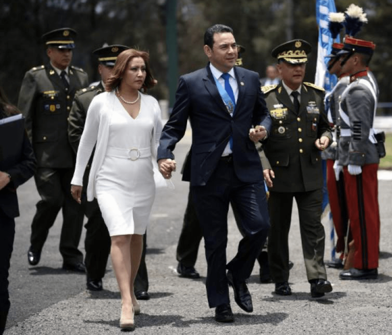 VIDEO: Jimmy Morales y Patricia Marroquín salen de nuevo de viaje ahora a Argentina y Ecuador