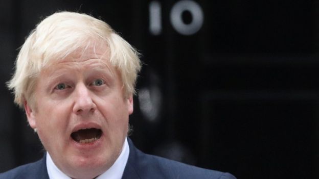 Vuelve al hospital Boris Johnson luego que él y su esposa dieran positivo al coronavirus