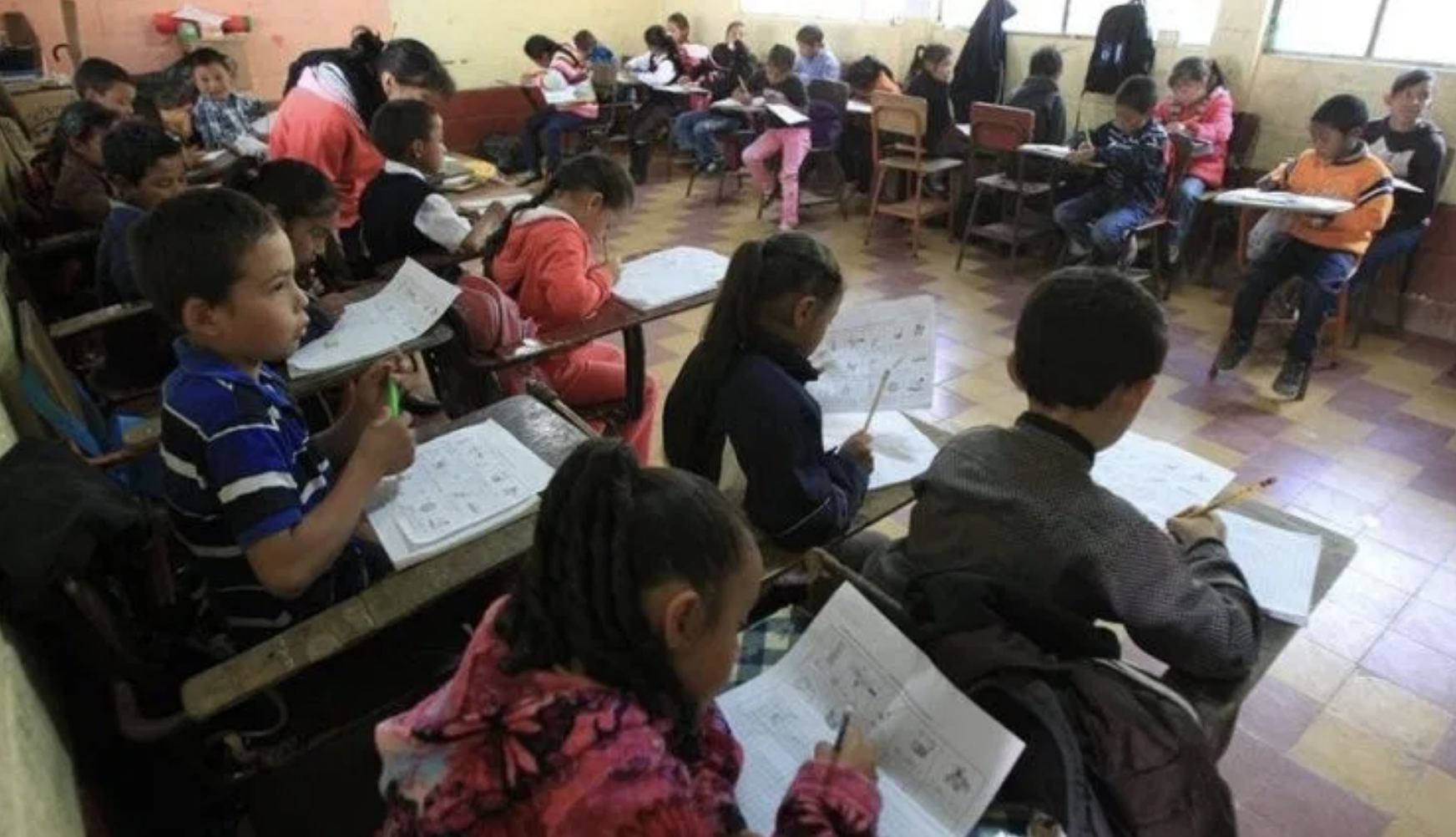 VIDEO: ¿Qué pasará con las clases durante el estado de Sitio?