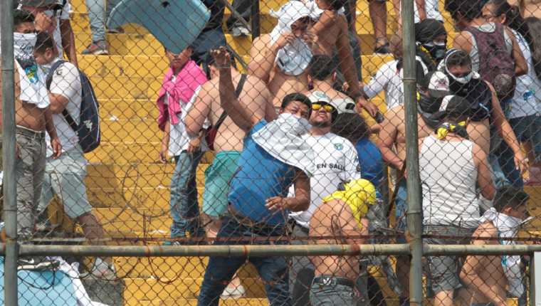 Comunicaciones se autocensura, después de los disturbios en el Clásico 308 deciden jugar su próximo partido como local a puerta cerrada