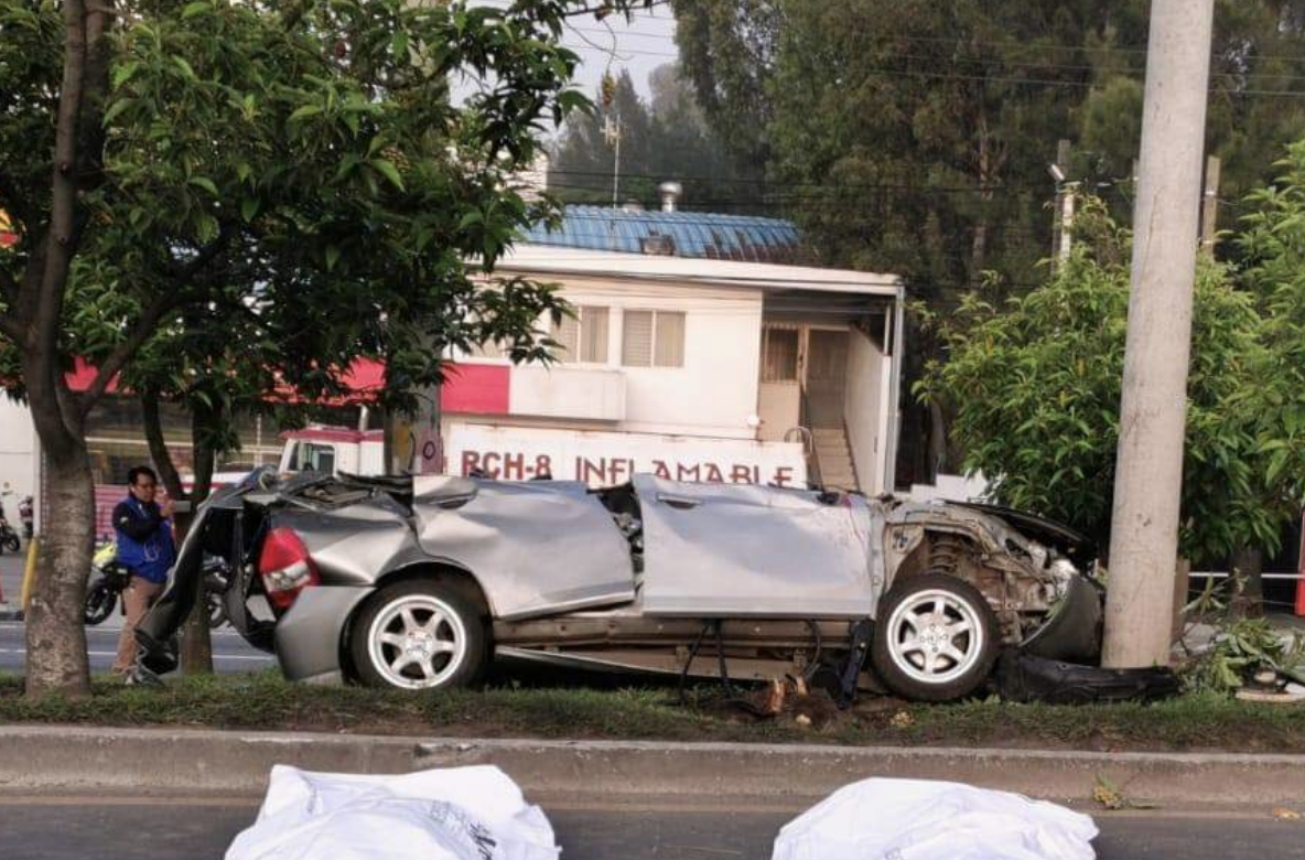 GALERÍA: Dos jóvenes mueren tras fatal accidente en la Atanasio Tzul