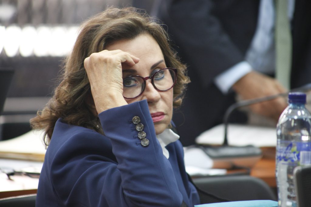 Diputados de la UNE solicitan la expulsión de Sandra Torres de ese partido político por traición
