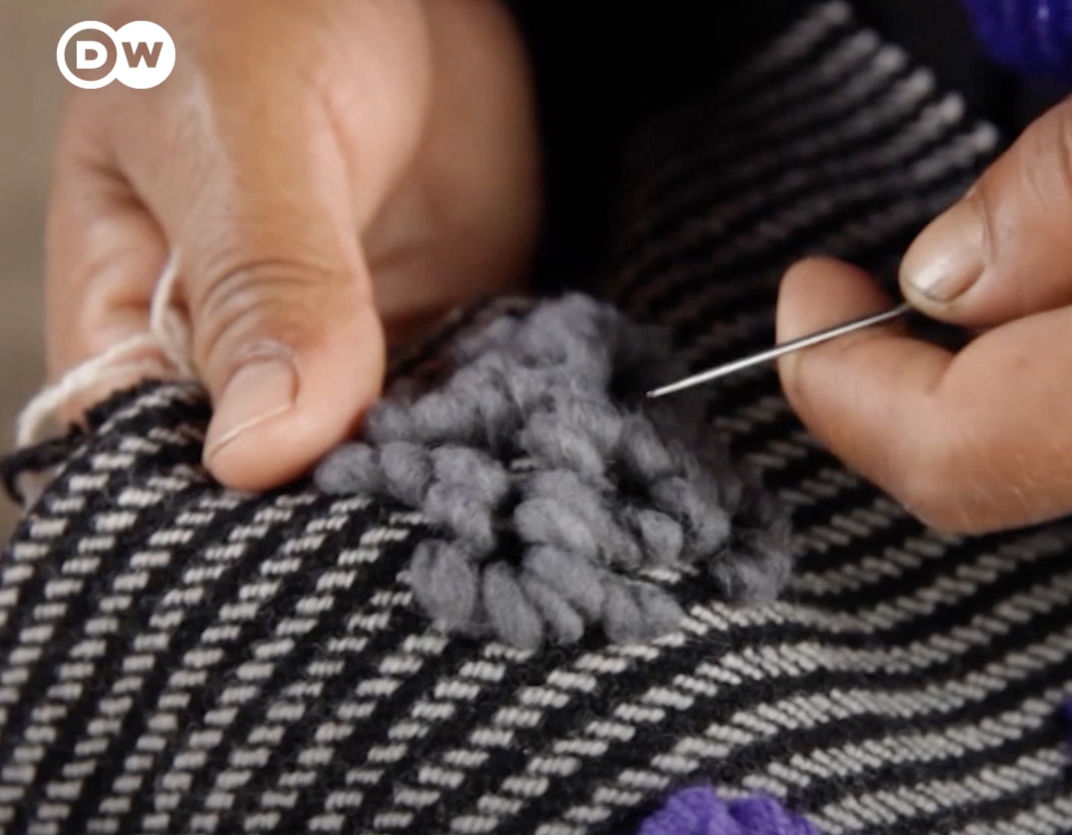 Video: La diseñadora Carla Fernández se inspira en los tejidos ancestrales