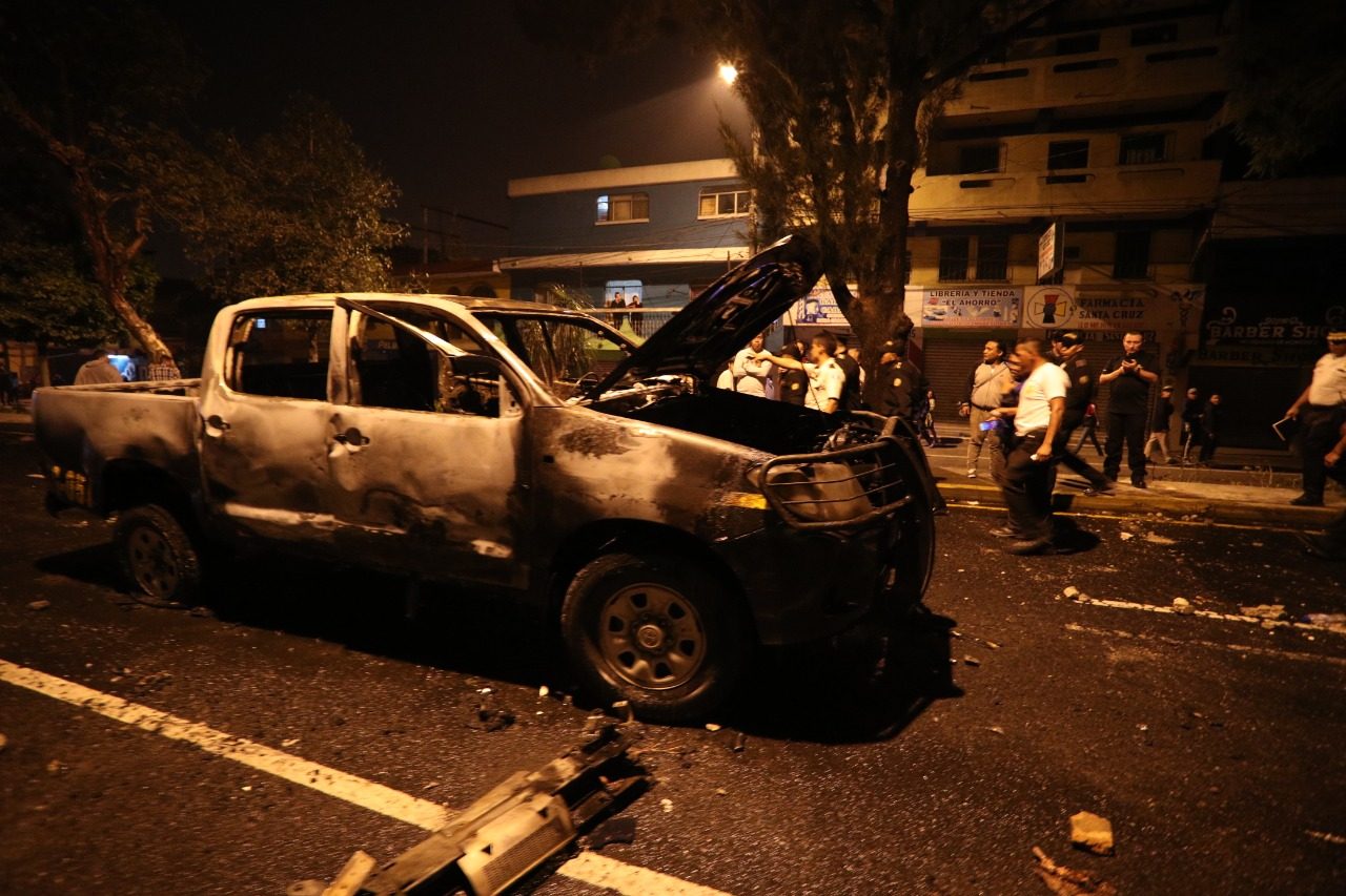 patrulla incendiada
