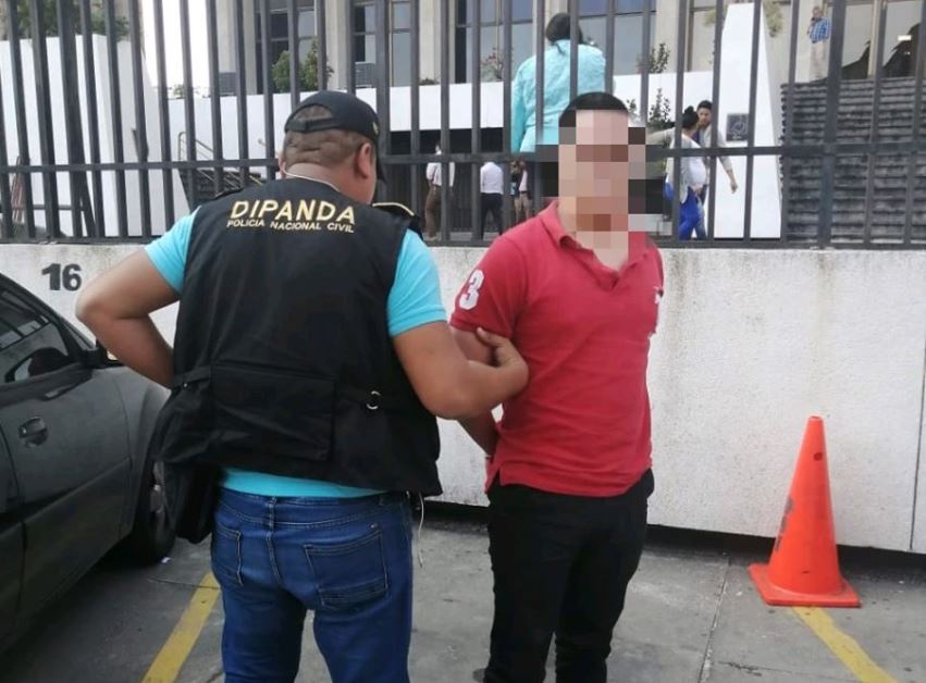 ¡Cachado! Estafó al dueño de un carro que luego pretendía vender por internet