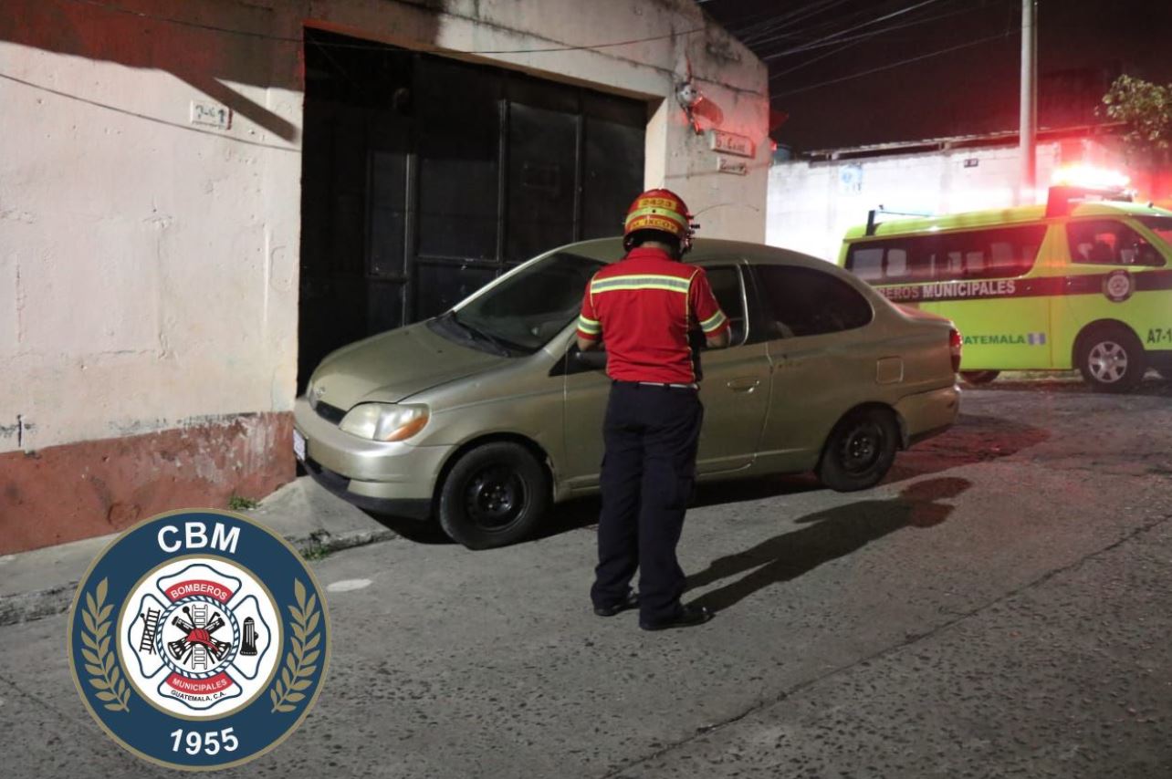 Pareja es atacada a balazos mientras viajaban en su vehículo