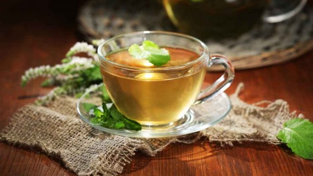 4 infusiones que te ayudarán a dormir mejor por las noches