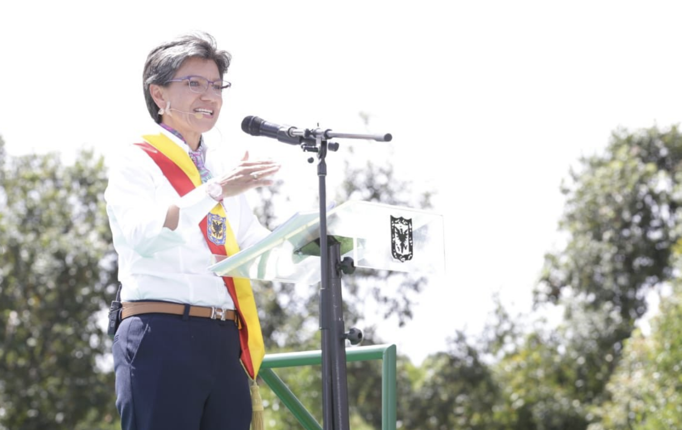 Claudia López asumió como primera alcaldesa de Bogotá con discurso de cambio