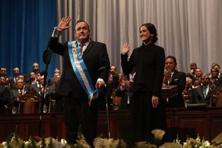 Nuevo Gobierno GT: Alejandro Giammattei fue investido como nuevo mandatario&hellip;
