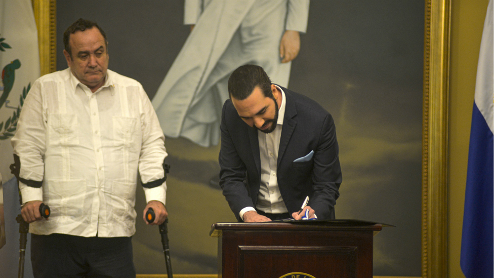 La histórica decisión de Guatemala de ofrecer a El Salvador una salida al Atlántico y el acuerdo de cielos abiertos para viajar entre ambos países