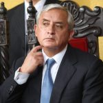 Juez autoriza petición de Otto Pérez Molina para ser vacunado contra el coronavirus