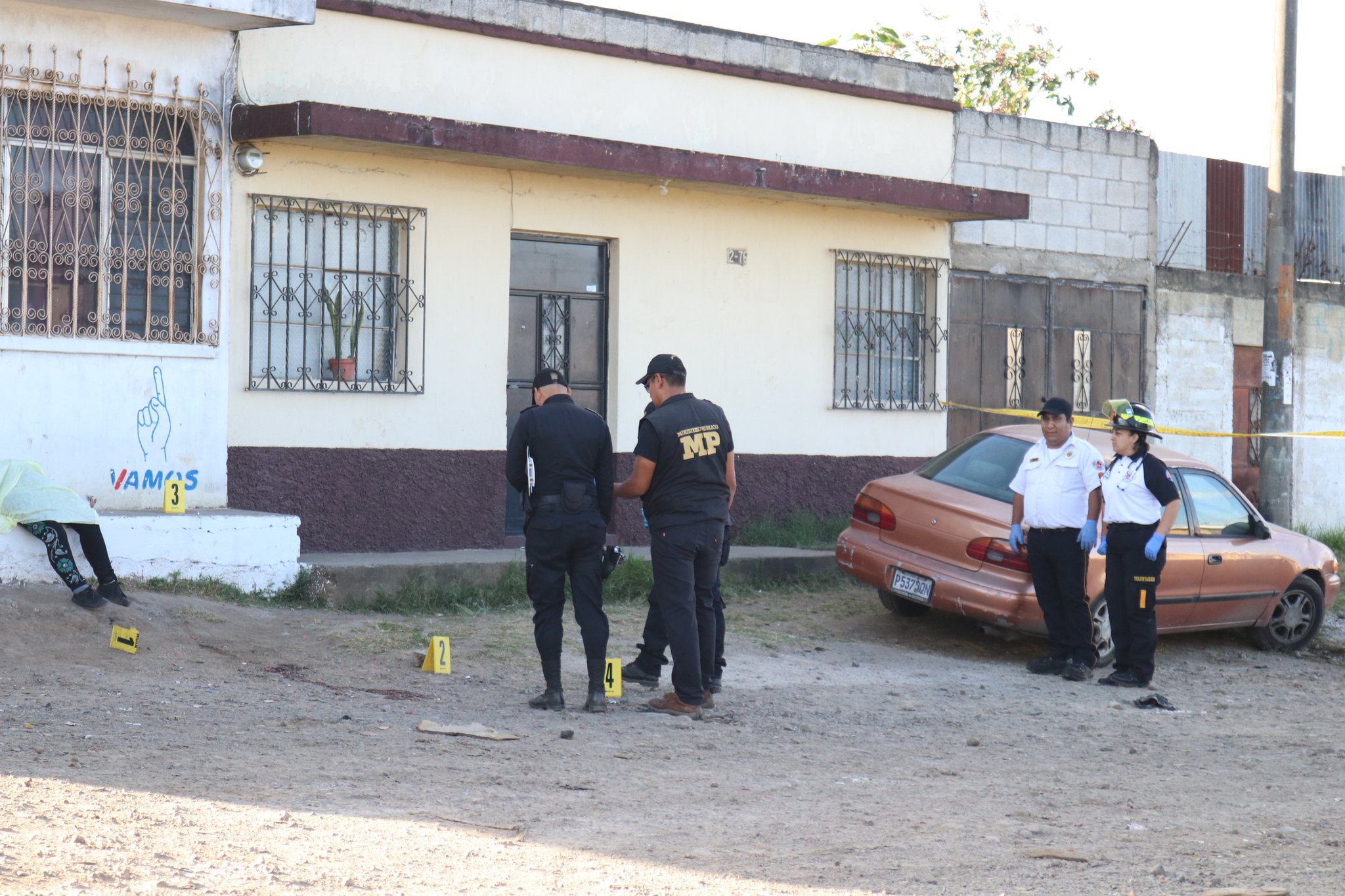 Una pareja de novios y un hombre mueren en diferentes ataques armados