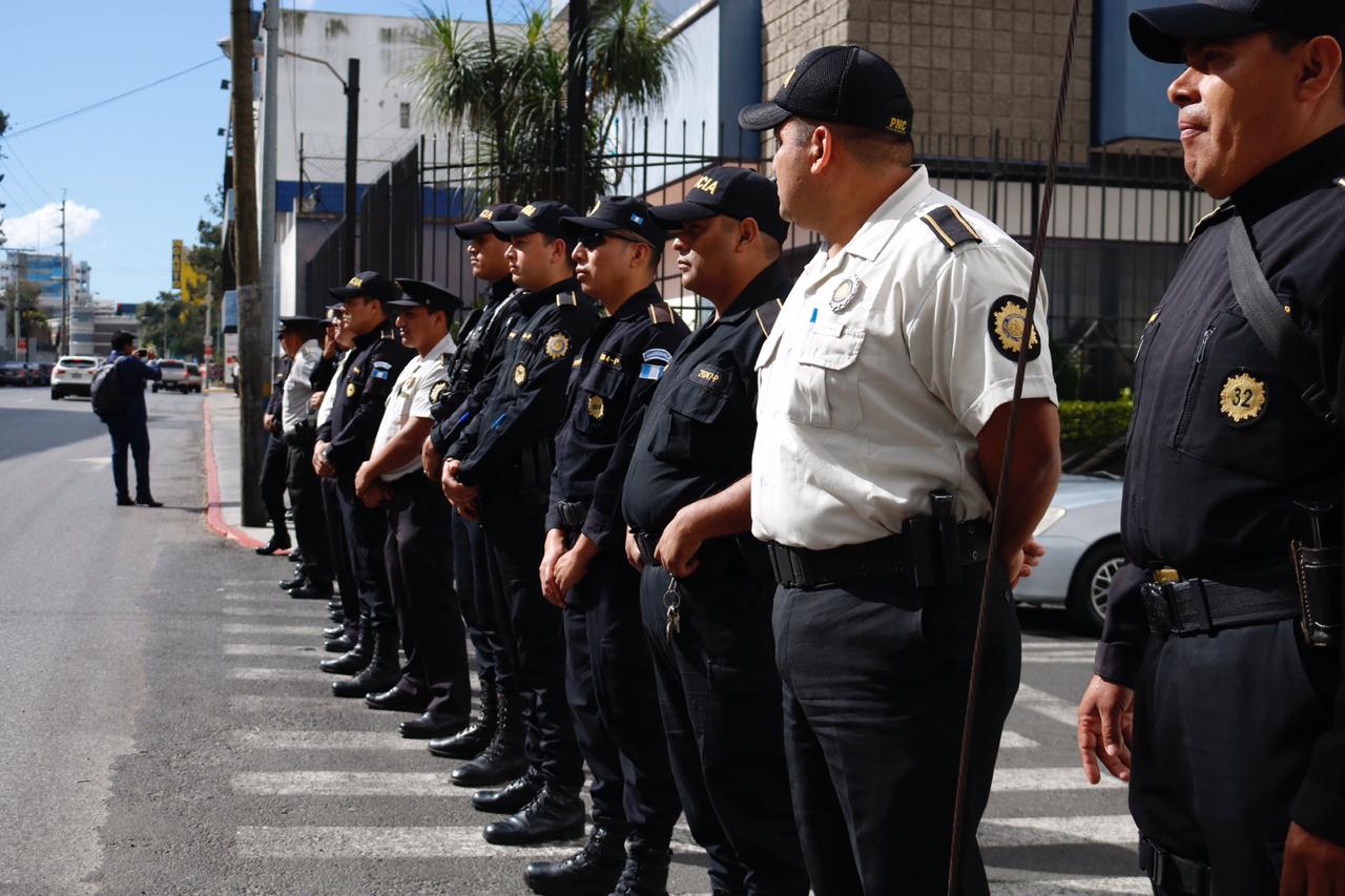 PNC resguarda el Parlacén ante manifestación contra gestión de Jimmy Morales