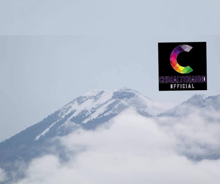 Fotos | Hielo cubre la cima del volcán Acatenango