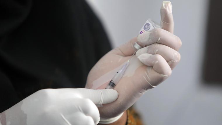 Industria farmacéutica indica que no habrá vacuna para coronavirus antes de 12 o 18 meses