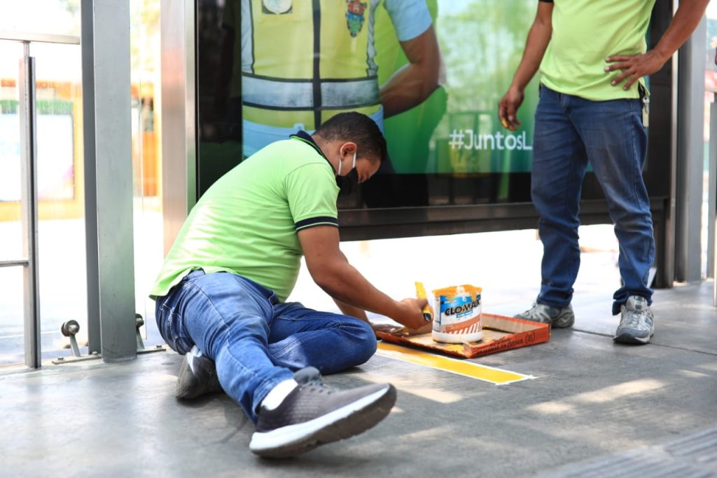 Municipalidad marca distancias entre usuarios del Transmetro