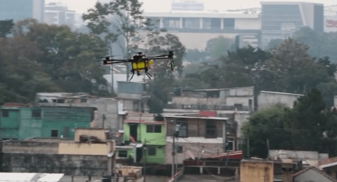 Coronavirus: Municipalidad de Santa Catarina Pinula emplea dron para higienizar