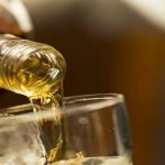 “Muerte lenta”: El licor artesanal que empañó el año nuevo con nueve muertes en un poblado de Venezuela