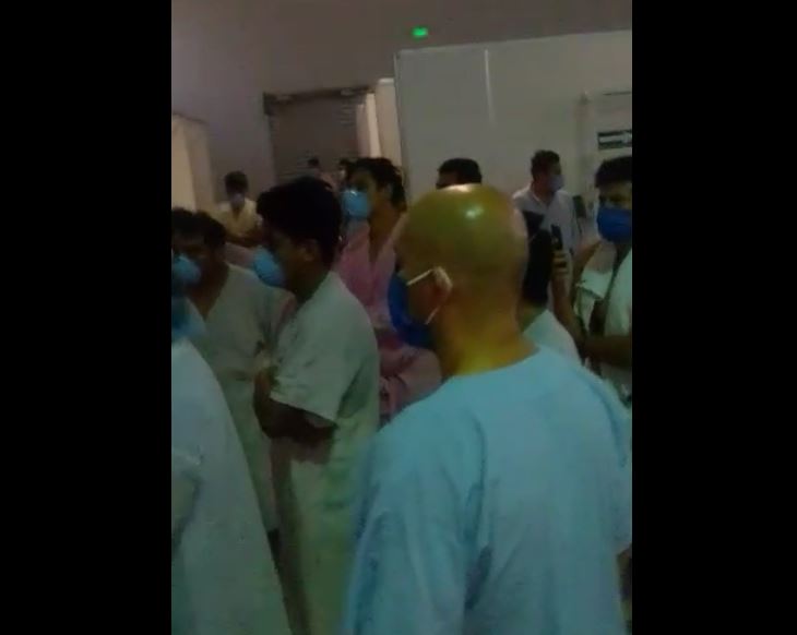 Pacientes con coronavirus intentaron fugarse y otro no se quería bañar, esto pasó en el Parque de la Industria