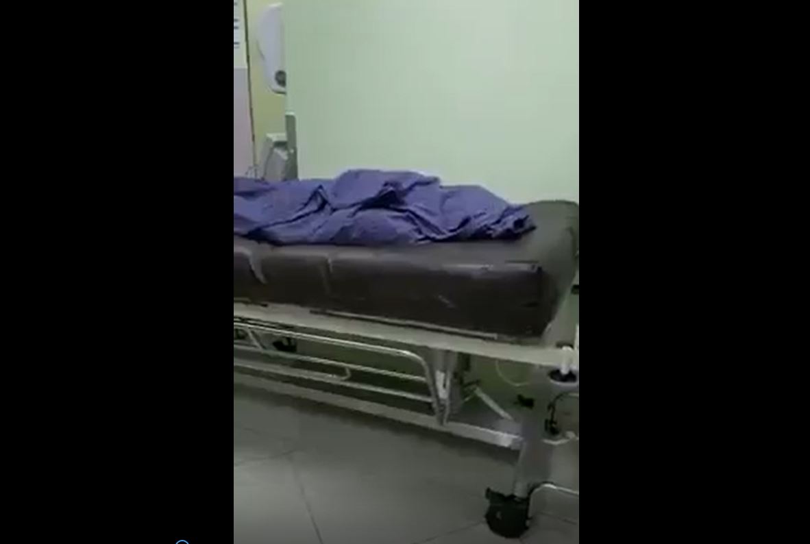 Coronavirus: Pacientes comen junto a cadáver que pasó 6 horas en el IGSS y claman ayuda a Giammattei