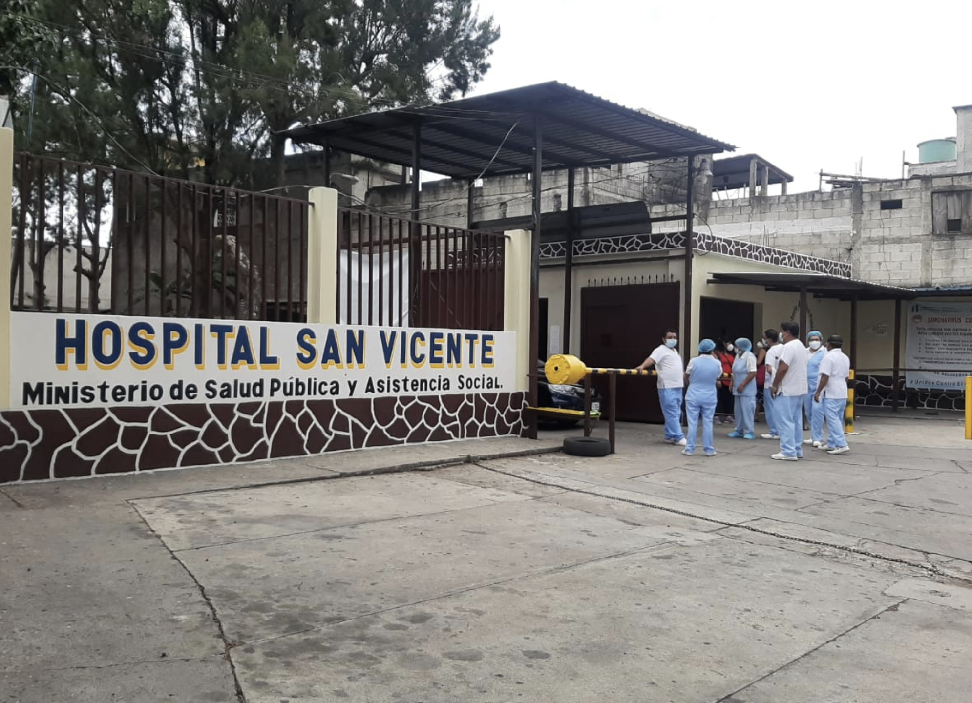 Hospital San Vicente ahora atiende casos de coronavirus, pero personal no tiene equipo de protección