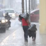 Lluvias continuarán en Guatemala y autoridades pronostican la formación de una depresión tropical