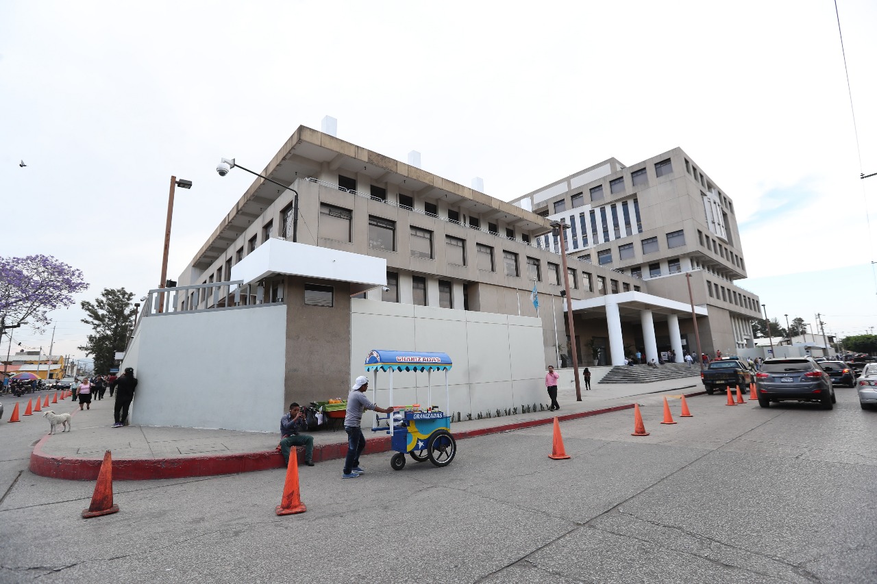 MP busca evidencias en el caso del bebé Niccolo Sandoval e inspecciona un hospital y una aseguradora