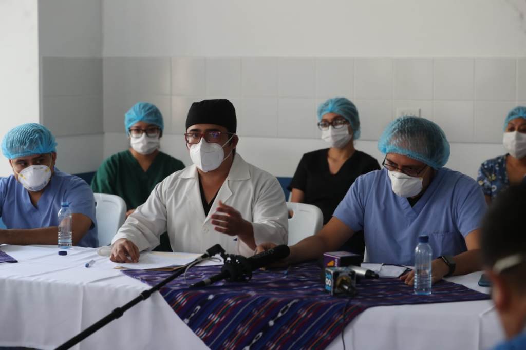Coronavirus: Médicos insisten en falta de personal en hospital de Villa Nueva, pero no hablan más sobre el emplazamiento a Salud