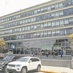 Empleados de la Municipalidad de Guatemala protestan por supuestos abusos laborales y autoridades dicen que hay diálogo