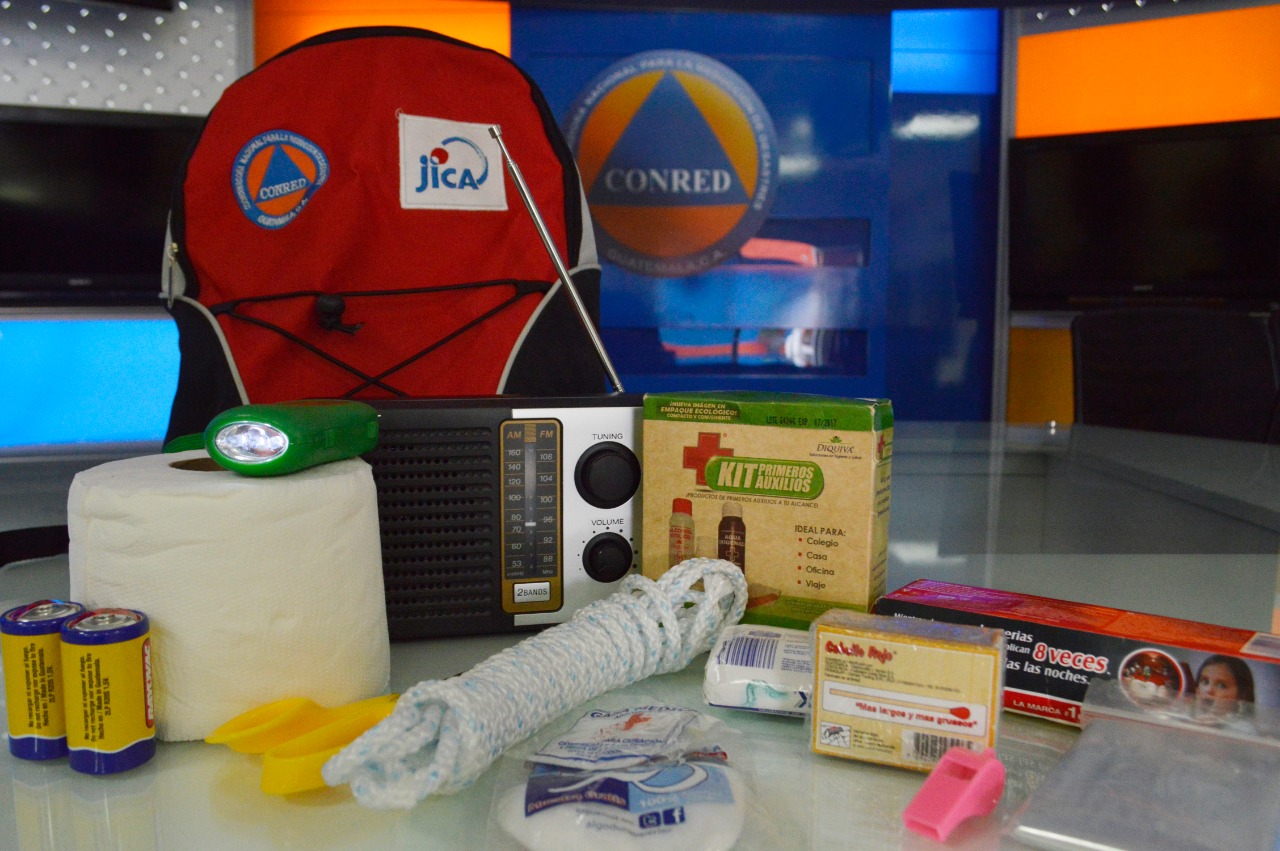 Mochila de las 72 horas ahora lleva insumos para prevenir el coronavirus