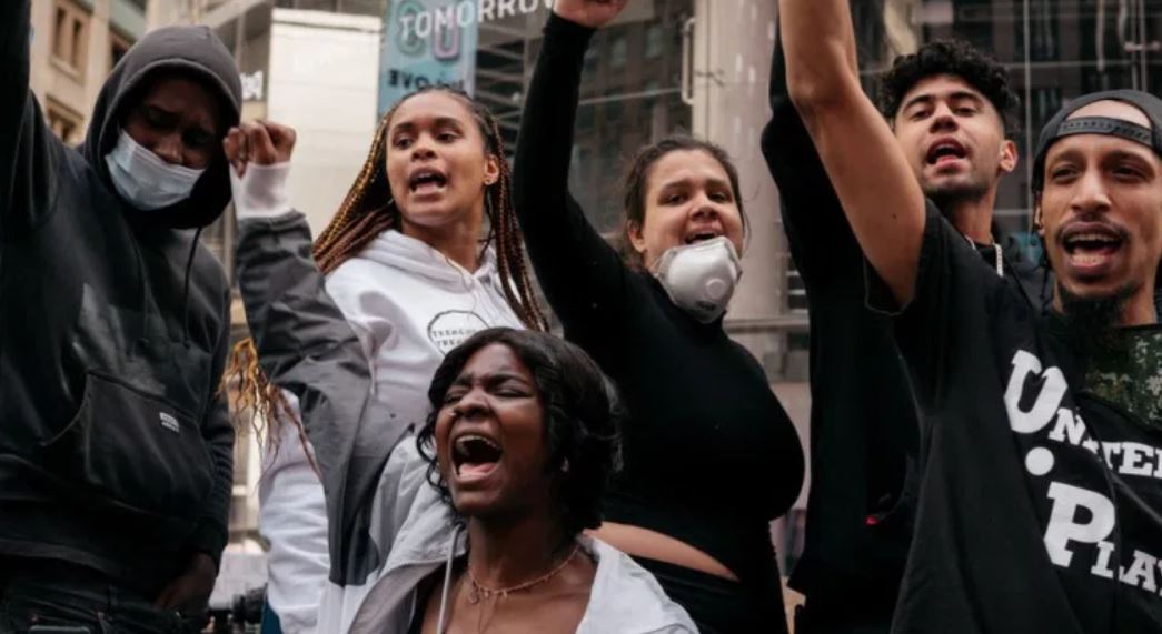 Muerte de George Floyd: la sencilla pregunta con la que una profesora pone en evidencia el racismo en EE. UU.