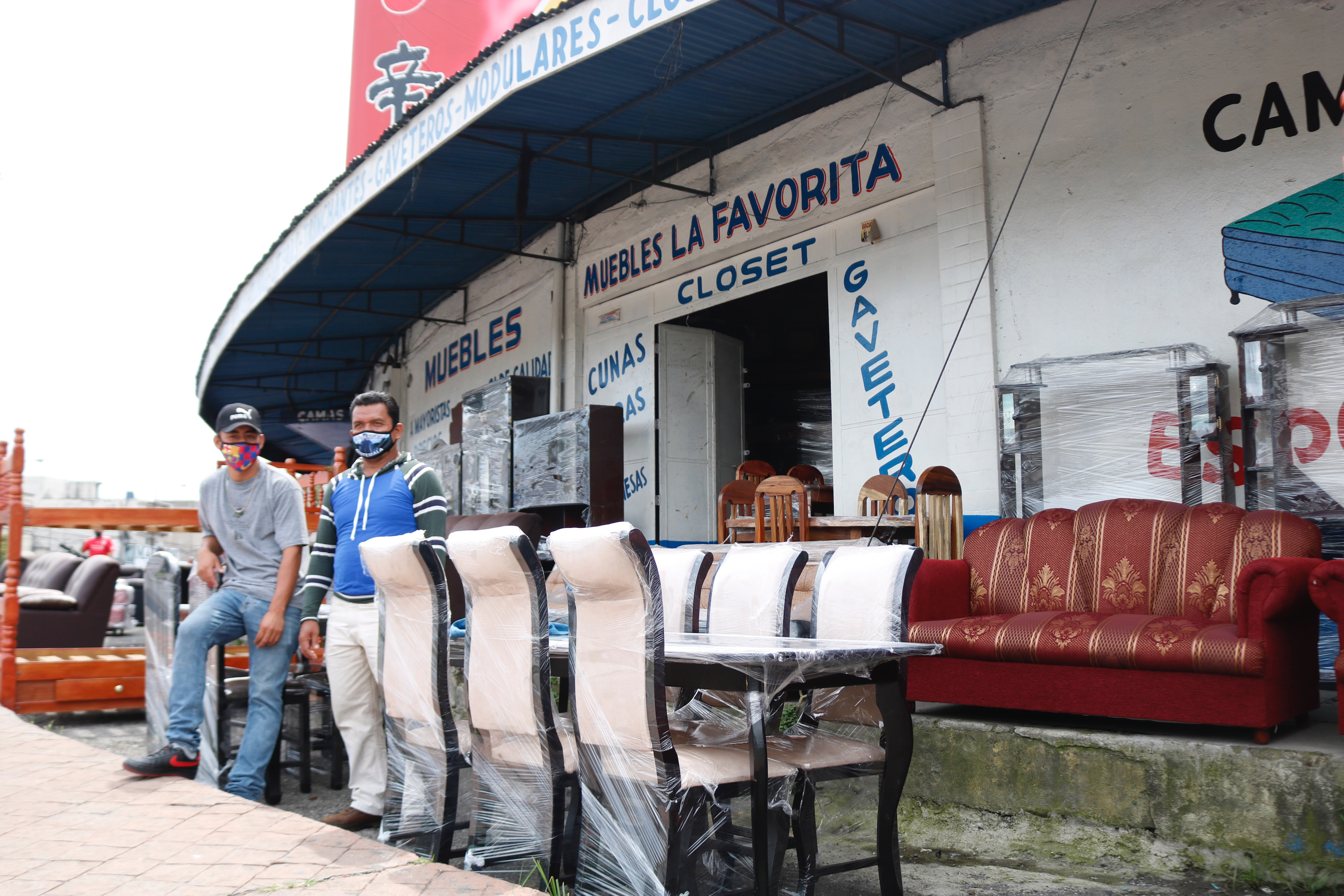 "Es una época difícil": Así sobrevive la Avenida Bolívar las restricciones ante la pandemia