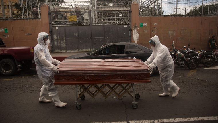 “Es traumático”: funerarias revelan alarmante situación, al día reciben más de 20 fallecidos por covid-19