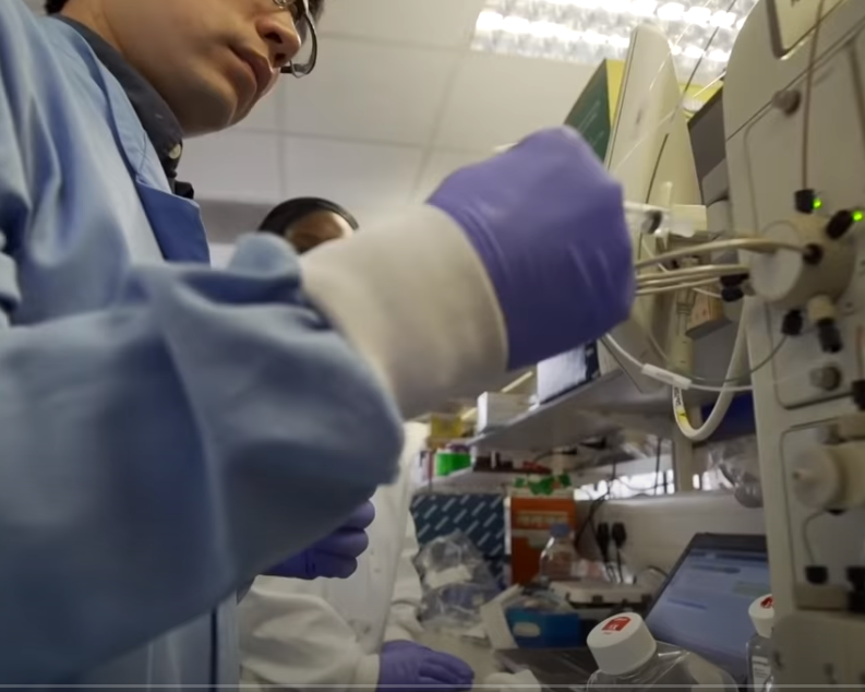 Cuáles son las vacunas más prometedoras para combatir el coronavirus y por qué aún faltan meses para lograrlas