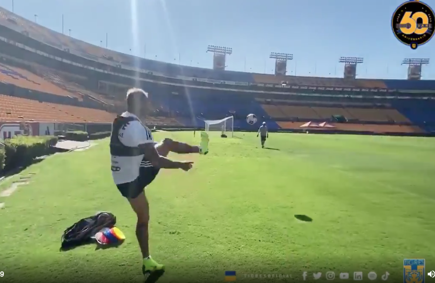 Eduardo Vargas Tigres UANL