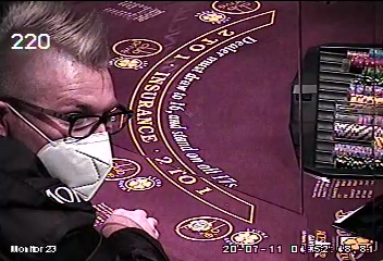 Arrestan a hombre por apostar fondos de ayuda para la pandemia en casinos Las Vegas
