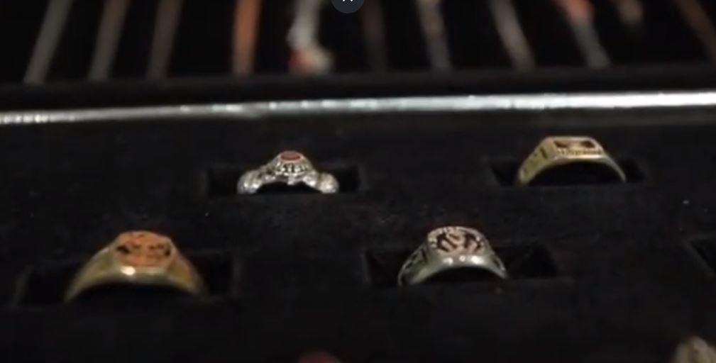 Anillos