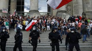 Coronavirus en Alemania: la protesta contra las restricciones por el covid-19 que acabó con un intento de asaltar el Parlamento en Berlín