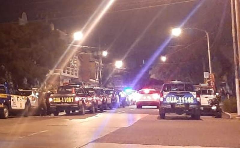 Otra fiesta clandestina: PNC captura a 42 en centro nocturno de la zona 3