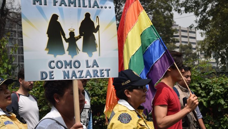 Con penas de cárcel, México pone freno a terapias de “conversión sexual”