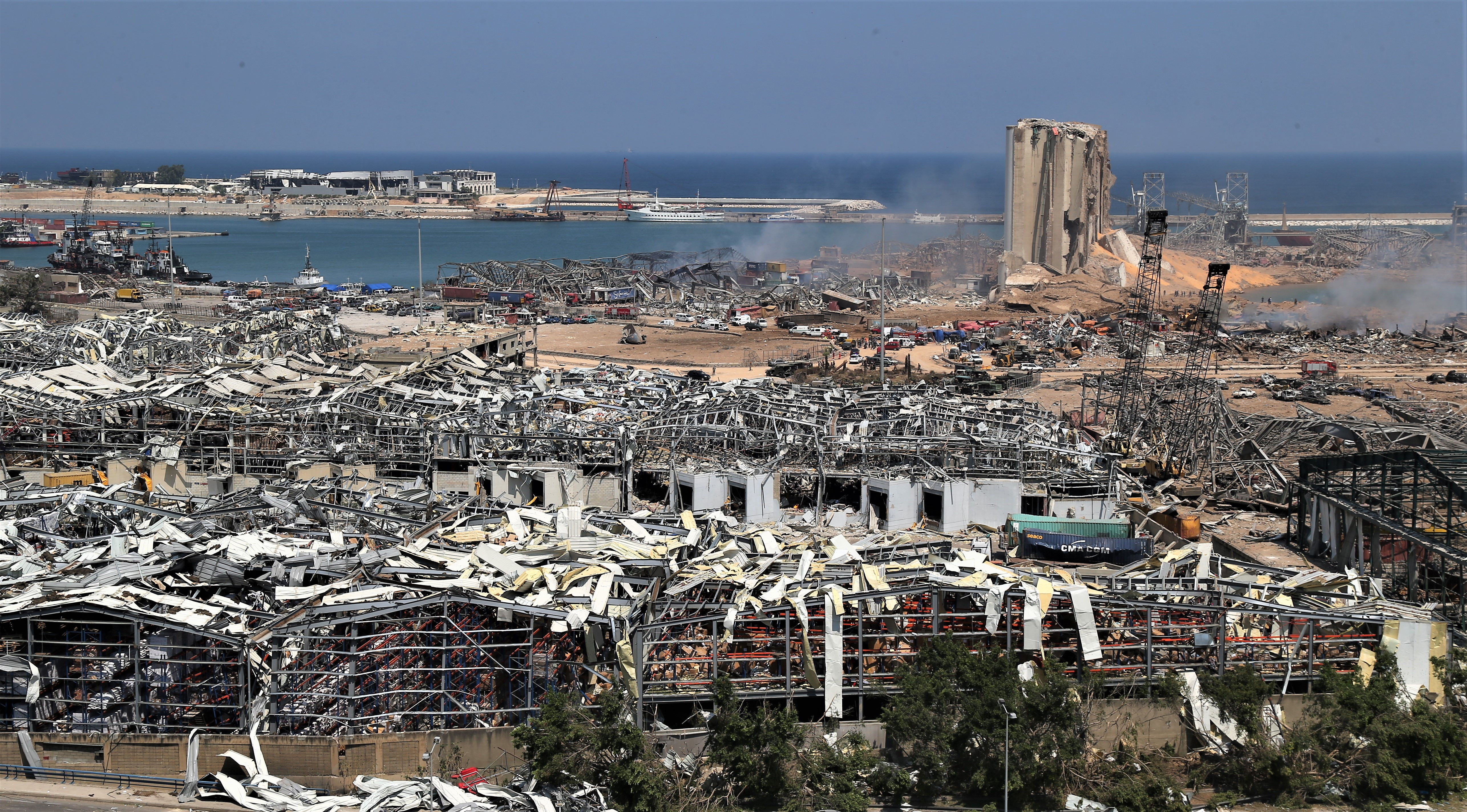 Líbano pide arresto a responsables de la explosión en Beirut e investiga posible negligencia