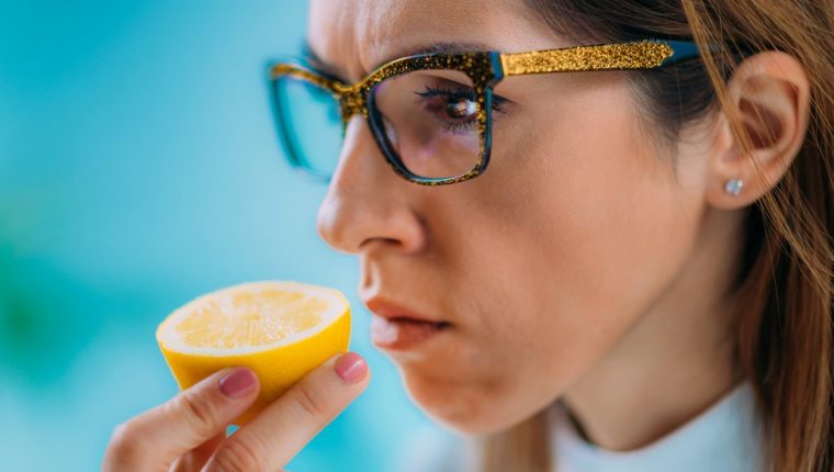 Síntomas del coronavirus: en qué se diferencia la pérdida de olfato y gusto por covid-19 de la producida por un resfriado