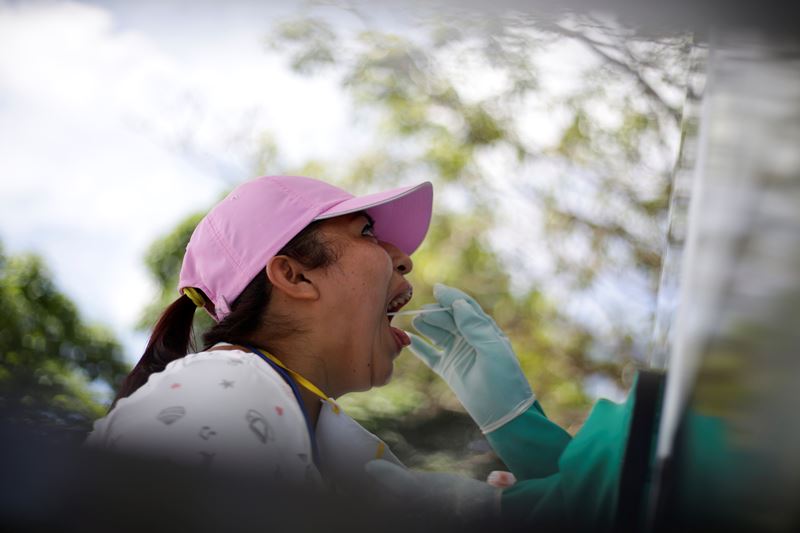 Qué países de América Latina recibirán el medicamento ruso contra el coronavirus (y qué pacientes no lo pueden tomar)