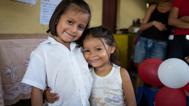 ¿Es cierto que los niños pueden ser “portadores ocultos” del coronavirus?