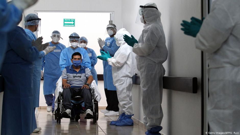 México selecciona 360 pacientes con covid-19 para ensayos clínicos