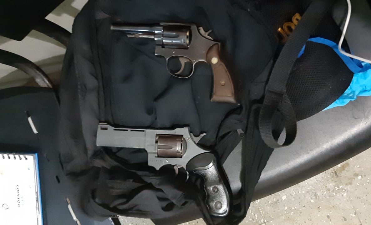 Detenido entre matorrales: Hombre habría ultimado a guardia de finca y robado su arma