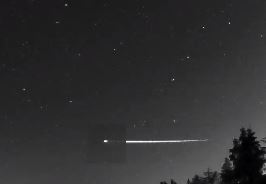 Cámaras captan el extraño comportamiento de un meteorito que parece “volver al espacio”
