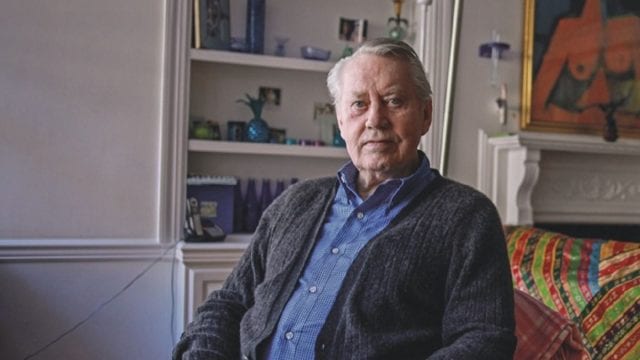 El multimillonario que quería morir sin nada y donó toda su fortuna